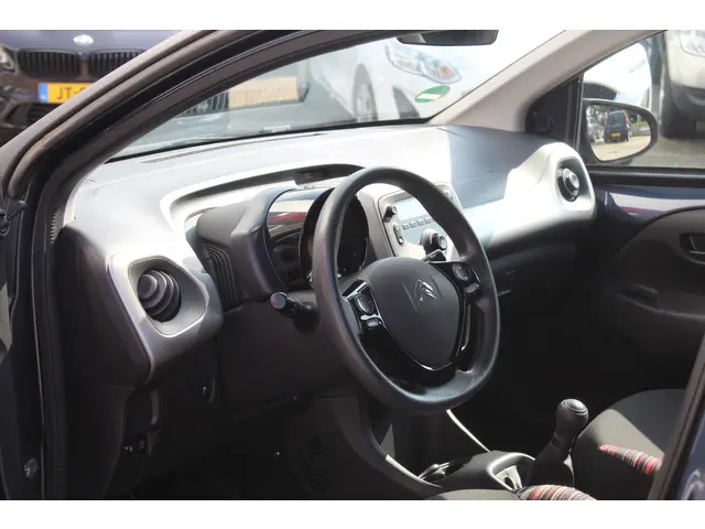 Citroën C1 1.0 e-VTi Selection//Airco//5drs!! 2016 Benzine 4