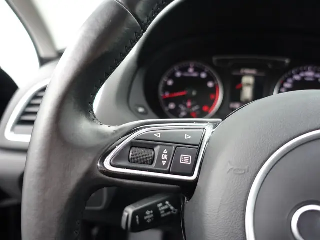 Audi Q3 2.0 TFSI Quattro S-line Aut- 2015 Benzine 21