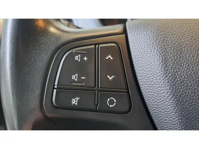 Hyundai i10 1.0i i-Motion Premium 2015 Benzine 18