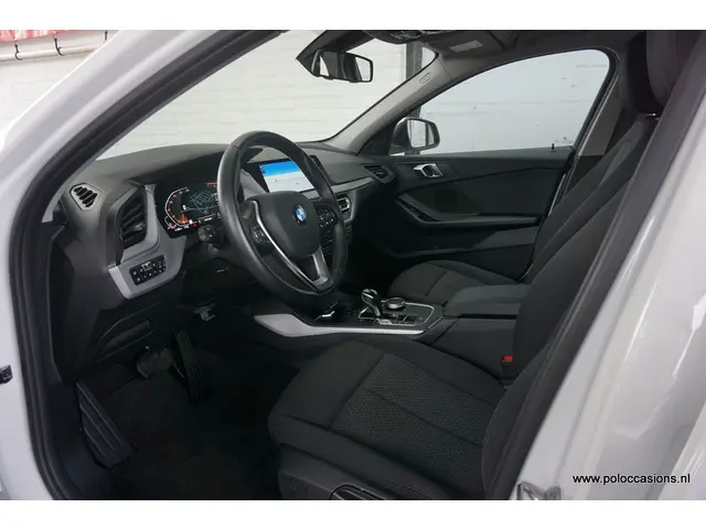 BMW 1 Serie 118i Exec 2020 Benzine 4