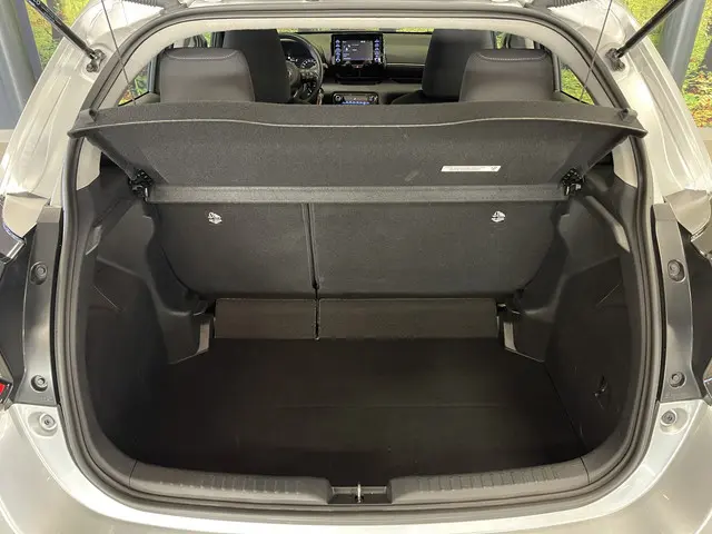 Toyota Yaris 1.5 Hybrid Active 2023 Hybride Benzine 26