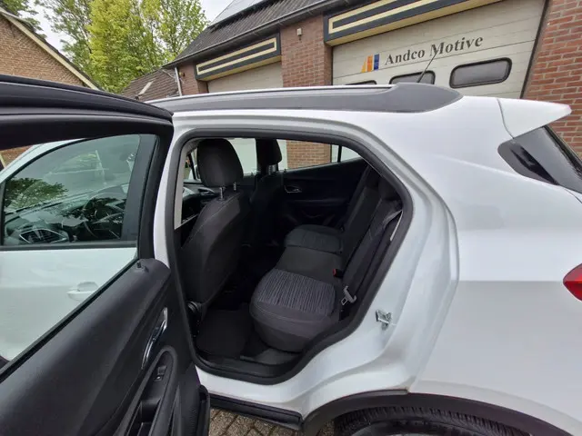 Opel Mokka 1.4 Turbo Edition Met trekhaak 2015 Benzine 18