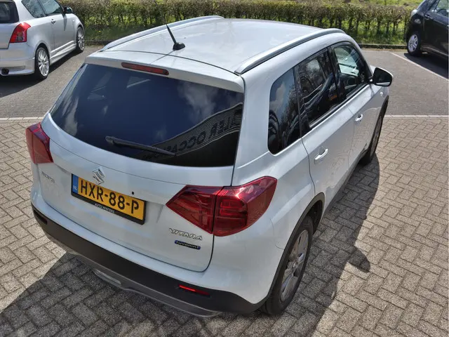 Suzuki Vitara 1.5 Hybrid Select 2023 Hybride Benzine 4