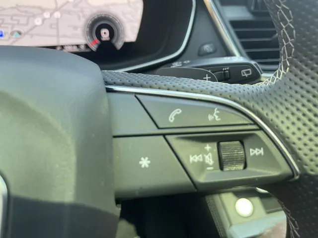 Audi Q5 45 TFSI S Line edition 2021 Benzine 36