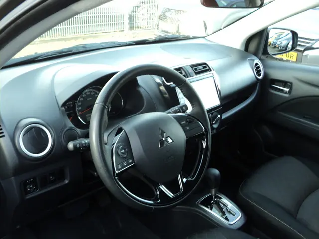 Mitsubishi Space Star 1.2 Edition AUTOMAAT 2024 Benzine 19