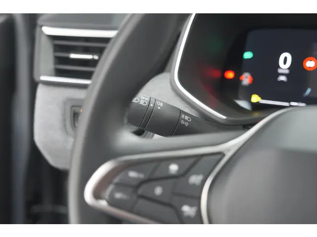 Renault Clio TCe 90 Techno 2025 Benzine 35