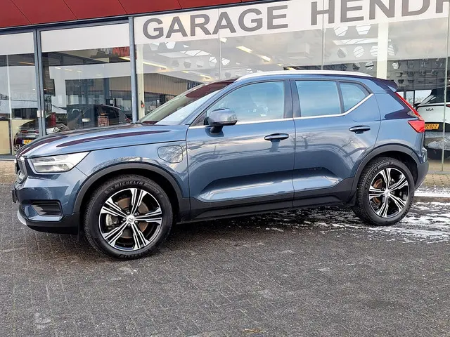 Volvo XC40 3