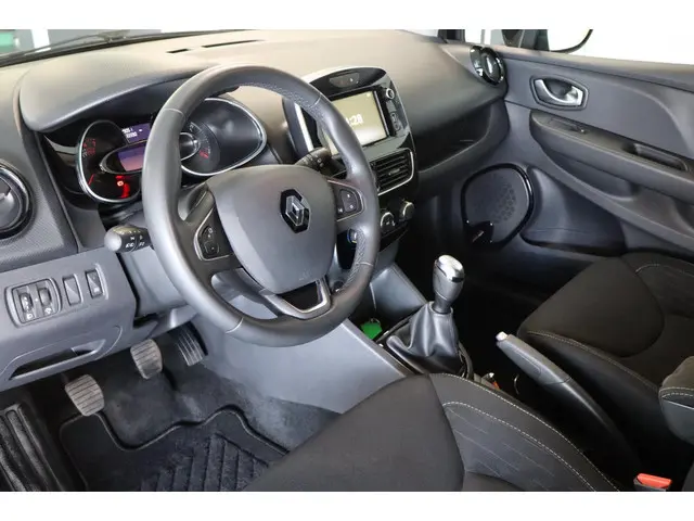 Renault Clio Estate 0.9 TCe Limited 2019 Benzine 21