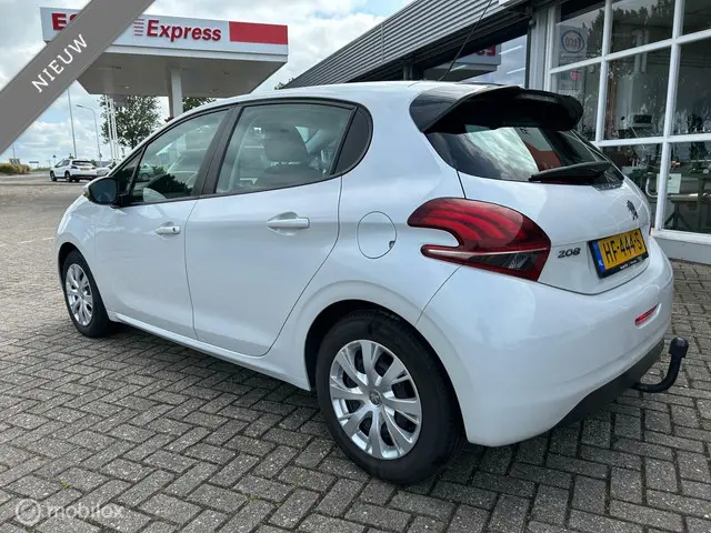 Peugeot 208 1.2 PureTech Active Automaat 2015 Benzine 5
