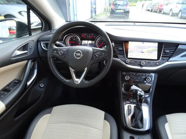 Opel Astra Sports Tourer 1.4 Innovation 2016 Benzine 12