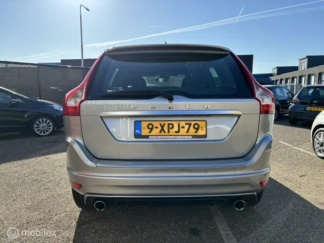 Volvo XC60 2.0 T5 FWD R-Design Summum 2014 Benzine 6