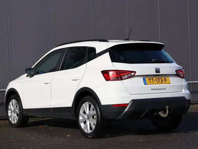 SEAT Arona 1.0 TSI Style Business Intense 2018 Benzine 8