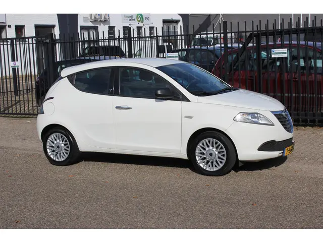 Lancia Ypsilon 0.9 TwinAir Silver Plus, Airco! 2013 Benzine 6