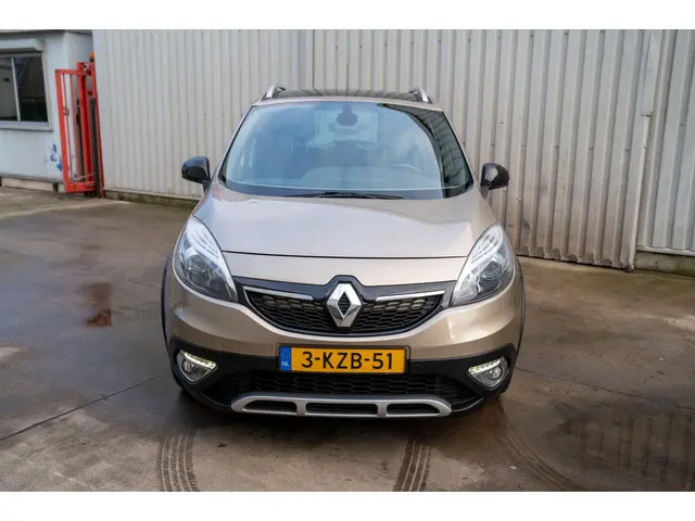 Renault Scénic Xmod 1.2 TCe Bose 2013 Benzine 5