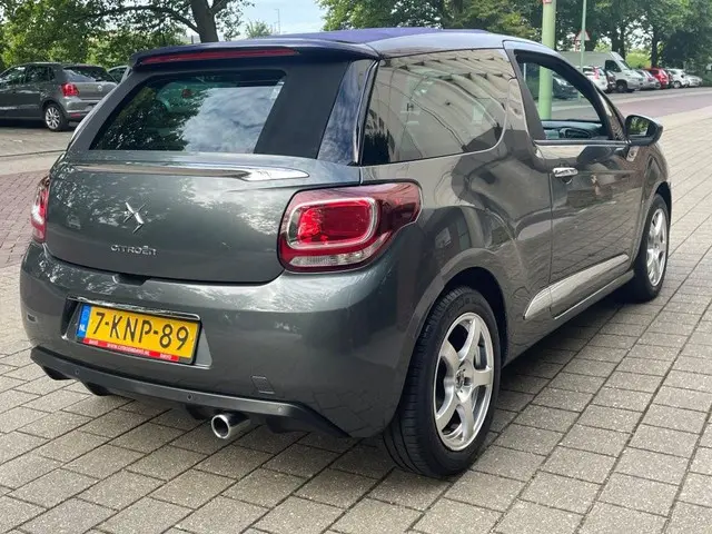 Citroën DS3 Cabrio 1.2 VTi Chic 2013 Benzine 4