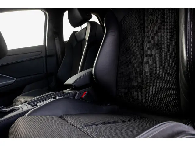 Audi Q3 Sportback 35 TFSI S Edition 2021 Benzine 24