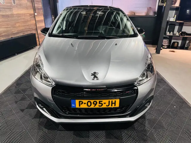 Peugeot 208 1.2 PureTech GT-Line 2019 Benzine 6