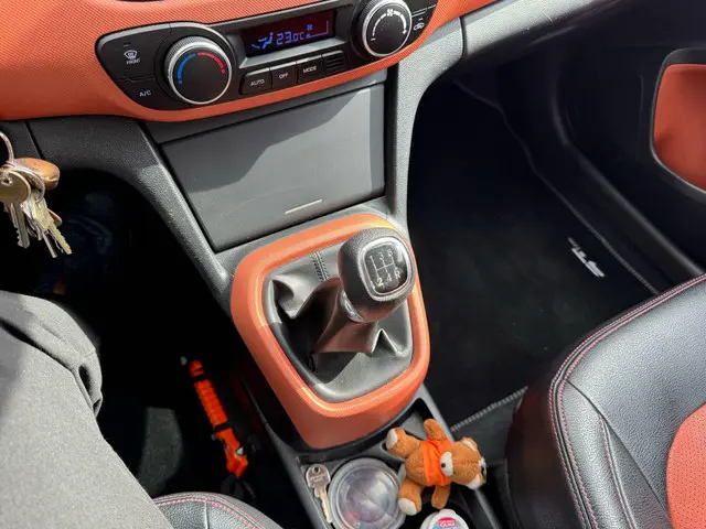 Hyundai i10 1.0i i-Motion Comfort Plus 2014 Benzine 7