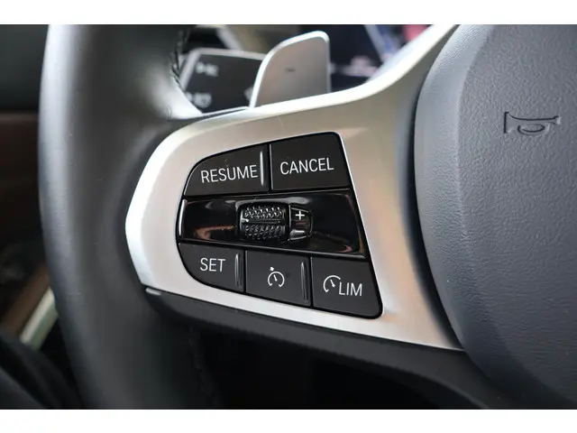 BMW 3 Serie Touring 318i 2024 Benzine 14