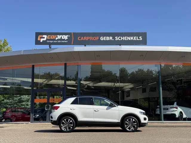 Volkswagen T-Roc 1.0 TSI UNITED 110 pK 2021 Benzine 3