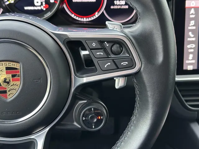 Porsche Cayenne 3.0 E-Hybrid 2021 Hybride Benzine 44