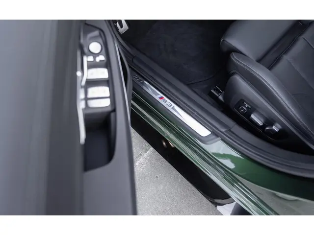 BMW M3 3-serie Touring xDrive Competition 2024 Benzine 49