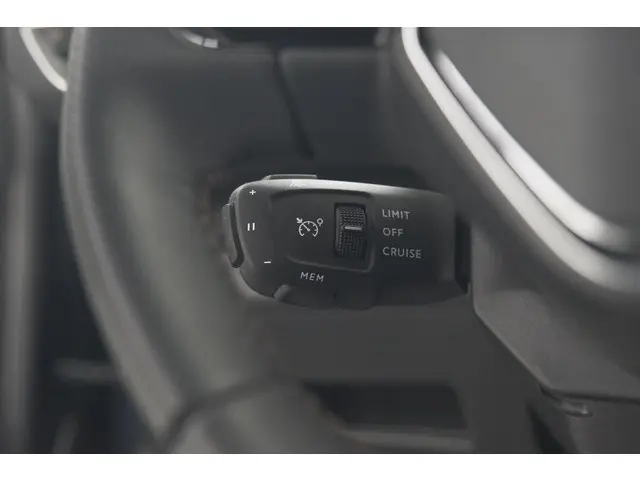 Peugeot 5008 PureTech 130 GT 2024 Benzine 40
