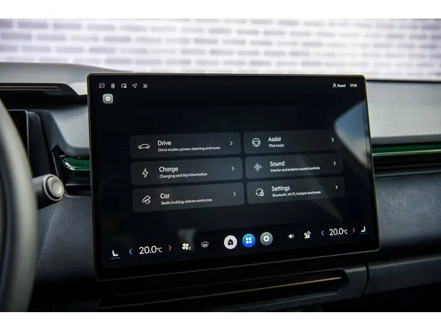 Lynk & Co 08 1.5 More 2025 Hybride Benzine 22