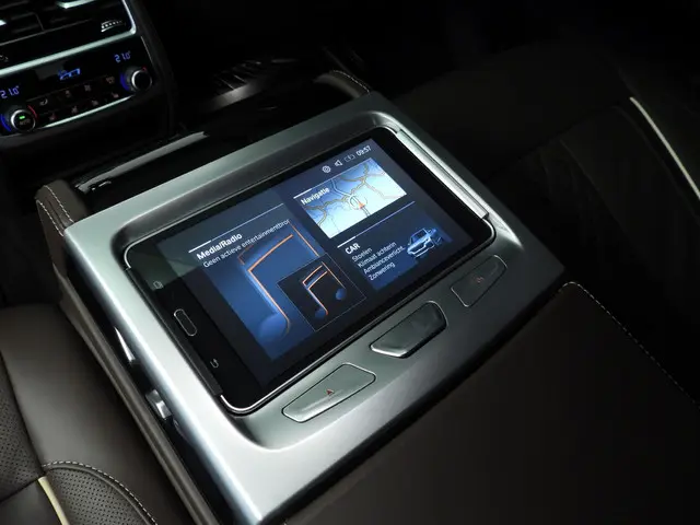 BMW 7 Serie 750i xDrive 2021 Benzine 24