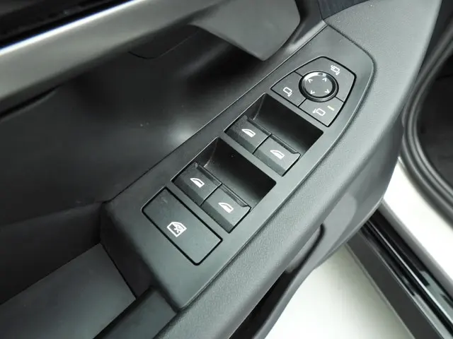 BMW 5 Serie Touring 530e 2024 Hybride Benzine 19