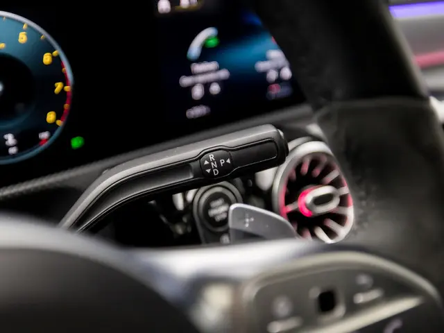 Mercedes-Benz A-Klasse 220 4MATIC AMG 2019 Benzine 29