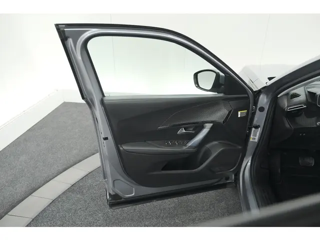 Peugeot e-2008 EV Allure 50 kWh 2020 Elektrisch 65