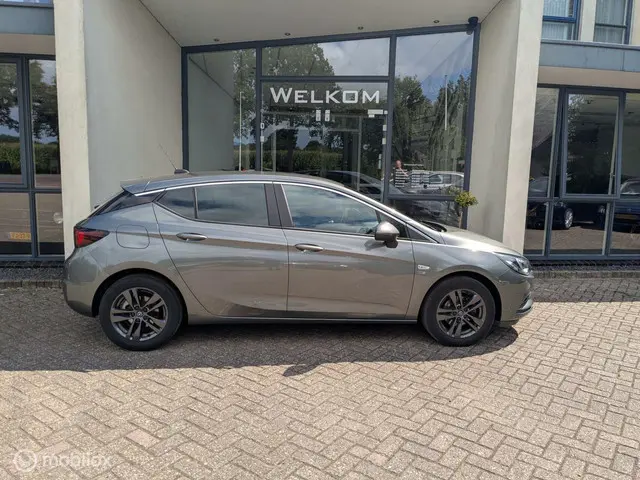 Opel Astra 1.0 Turbo 120 Jaar Edition 2019 Benzine 2