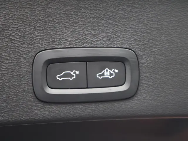 Volvo XC40 B4 197PK Plus Dark 2025 Benzine 13