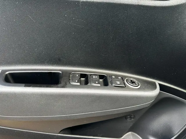 Hyundai i10 1.0i Comfort Airco Cruise Navi 2018 Benzine 15