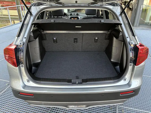 Suzuki Vitara 1.5 Hybrid Style 2023 Hybride Benzine 10