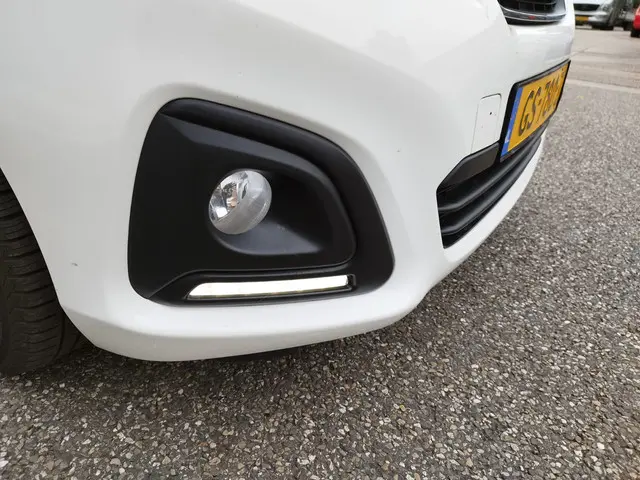 Peugeot 108 1.0 e-VTi Blue Lease ** Airco ** 2015 Benzine 18