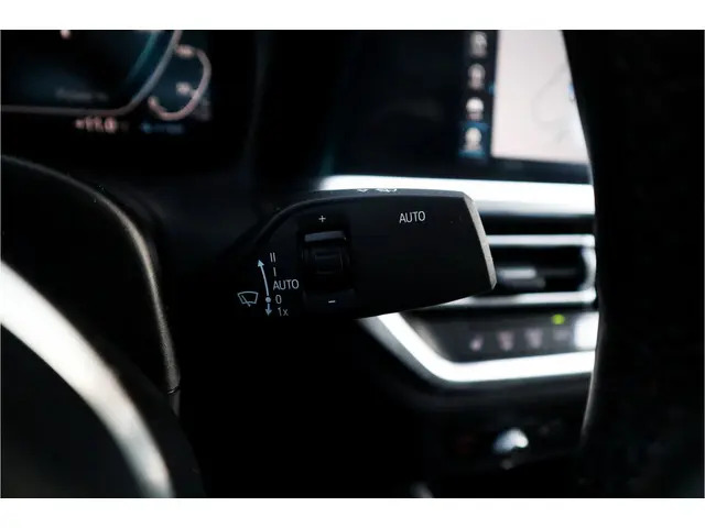 BMW 3 Serie 330e High Ex M-Sport 2020 Hybride Benzine 39