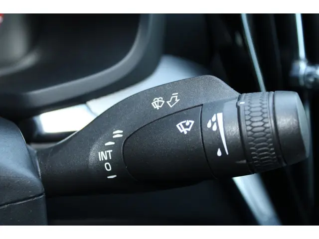 Volvo S60 2.0 B5 R-Design/pano/leer 2021 Hybride Benzine 33