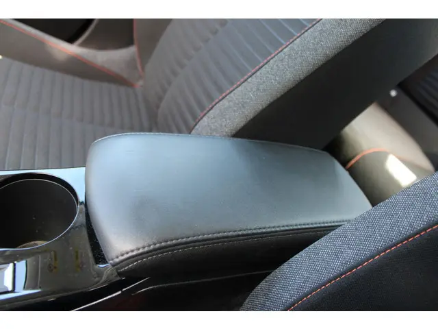 Peugeot e-208 EV Active 50 kWh 2020 Elektrisch 15