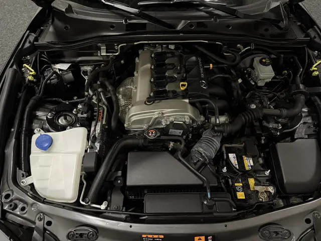 Mazda MX-5 2.0 SkyActiv-G 184pk Signature 2020 Benzine 31