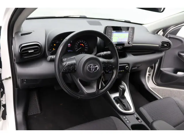 Toyota Yaris 1.5 Hybrid Active 2022 Hybride Benzine 8