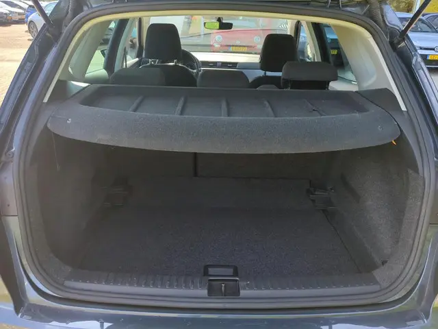 SEAT Arona 1.0 TSI Style Business Intense 2021 Benzine 8