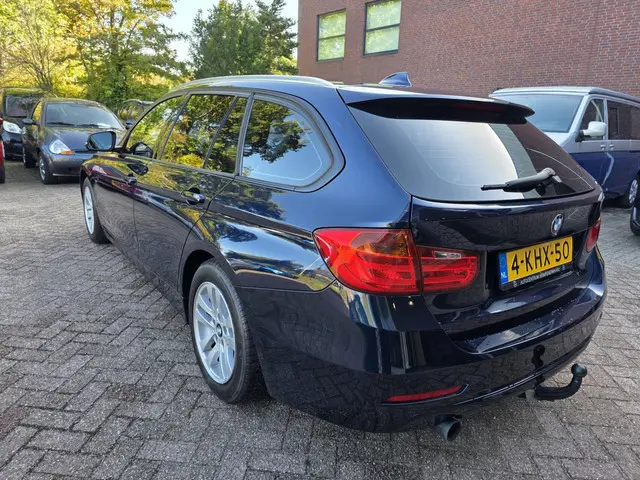 BMW 3 Serie Touring 316i Executive Sport 2013 Benzine 6