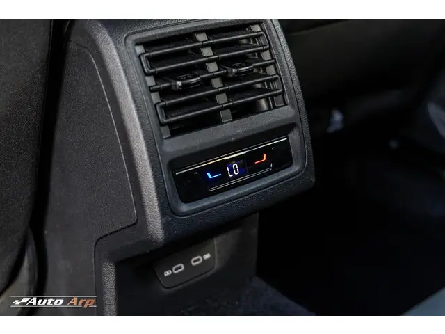 Volkswagen Golf 2.0 TSI GTI 2023 Benzine 26