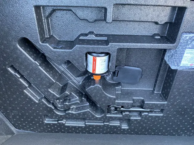 Toyota C-HR 1.8 Hybrid Dynamic 2021 Hybride Benzine 32