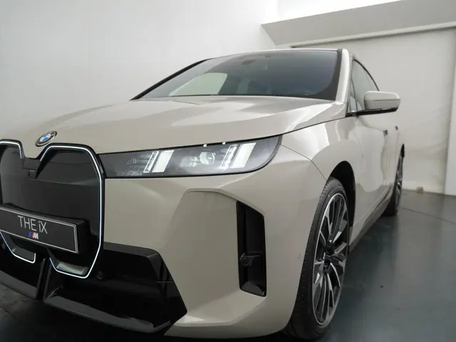 BMW iX xDrive45 101 kWh 2026 Elektrisch 27