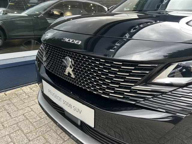 Peugeot 3008 1.6 HYbrid 225 GT 2023 Hybride Benzine 45