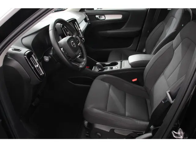Volvo XC40 1.5 T3 163 pk Automaat Momentum 2021 Benzine 8