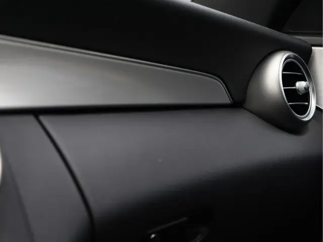 Mercedes-Benz C-Klasse Estate 180 AMG 2020 Benzine 60